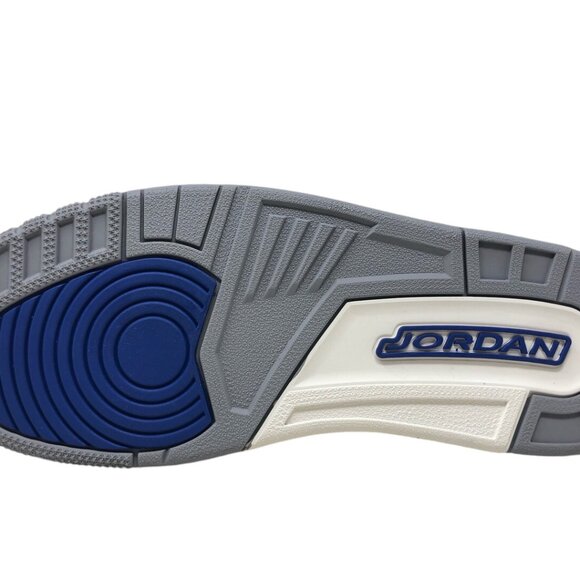 Athletic_Shoes
